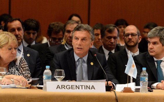 Mauricio Macri viaja a Davos con el objetivo de revertir la imagen argentina en el exterior