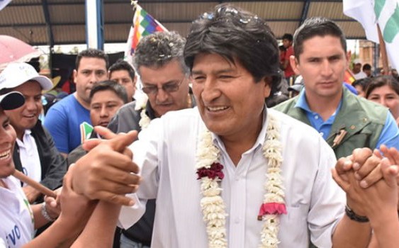 Evo Morales busca regular redes sociales porque “tumban gobiernos”