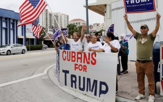 Miles de cubanos marcharon en Miami en apoyo a Trump